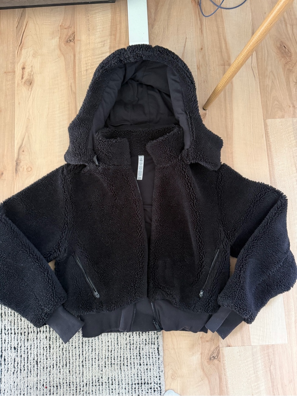 ALO Sherpa jacket foxy in black XS